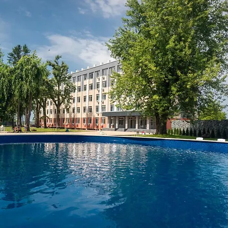 Hotel тиса-закарпаття 365 3*